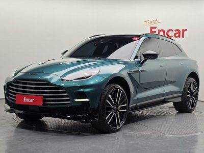 ASTON MARTIN DBX - 1