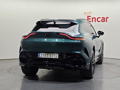 ASTON MARTIN DBX - 4