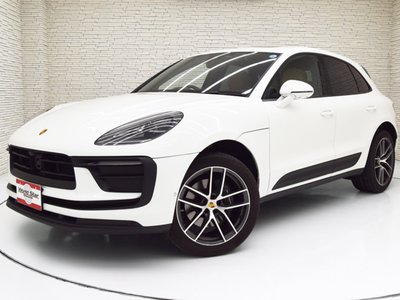 PORSCHE MACAN - 3