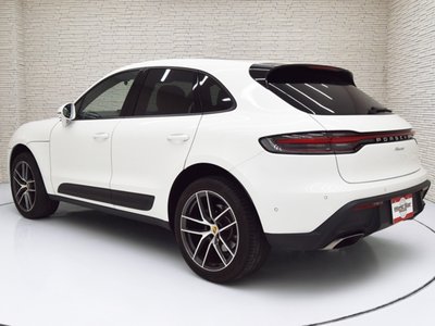 PORSCHE MACAN - 2