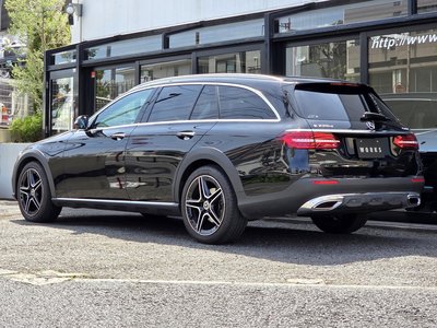 MERCEDES-BENZ E-CLASS - 6