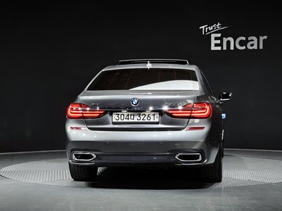 BMW 7 SERIES - 4