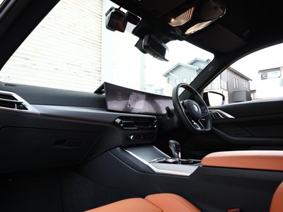 صورة مصغرة 57 لـ 2025 BMW M4 COUPE