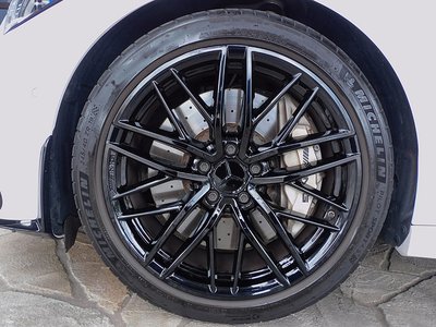 صورة 14 لـ 2023 Mercedes-BENZ C-CLASS AMG