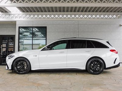 صورة 5 لـ 2023 Mercedes-BENZ C-CLASS AMG