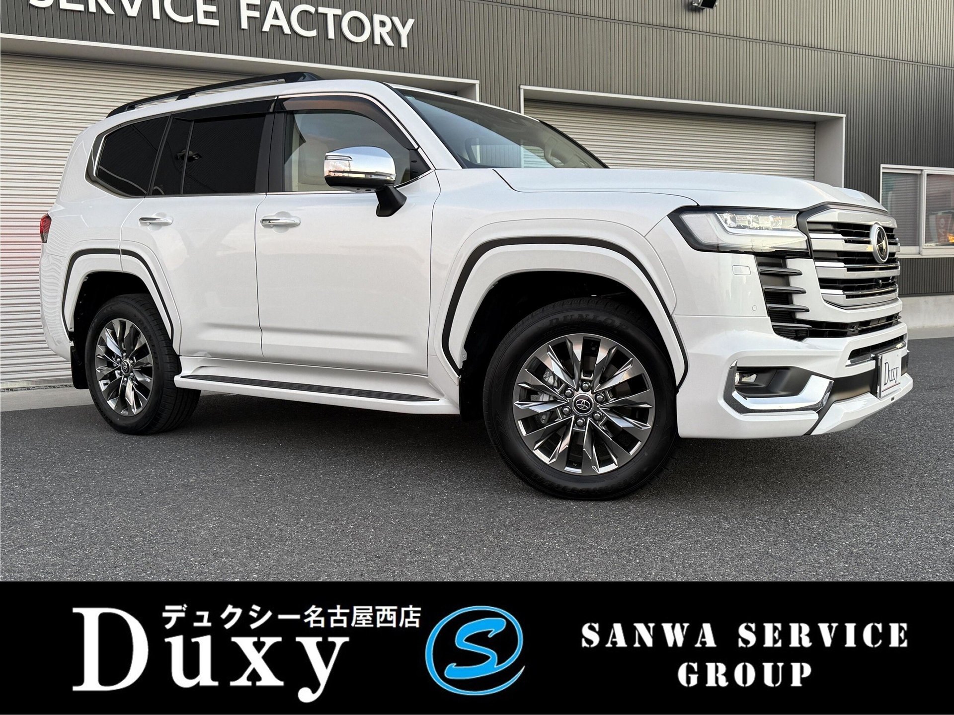 TOYOTA LAND CRUISER 300 - View 1