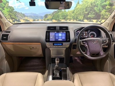 2023 Toyota LAND CRUISER PRADO 照片 2
