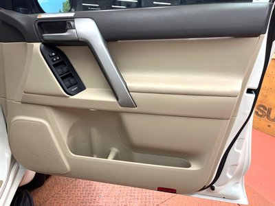2023 Toyota LAND CRUISER PRADO 缩略图 34