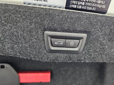 2025 BMW 5 SERIES 缩略图 23