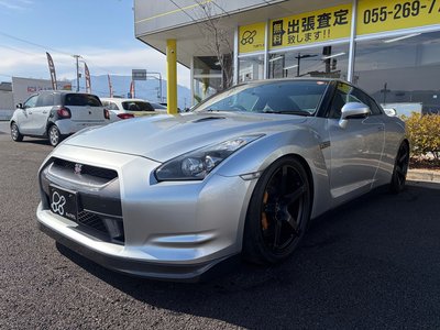 NISSAN GT-R - 8