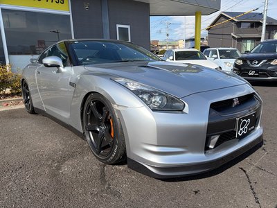 NISSAN GT-R - 6