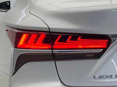 2017 Lexus LS — миниатюра 34