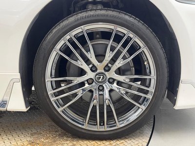 2017 Lexus LS — миниатюра 29