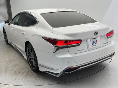 2017 Lexus LS — миниатюра 40