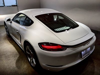 PORSCHE 718 - 8
