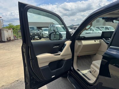 صورة مصغرة 35 لـ 2023 Toyota LAND CRUISER 300