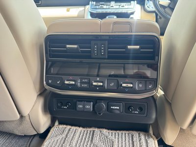 صورة مصغرة 28 لـ 2023 Toyota LAND CRUISER 300