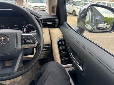 صورة مصغرة 11 لـ 2023 Toyota LAND CRUISER 300