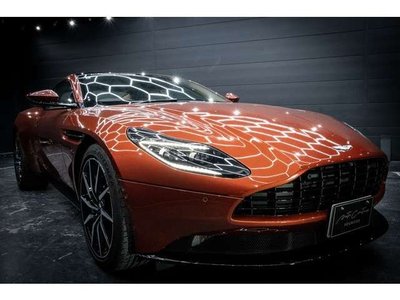 ASTON MARTIN DB11 - 3