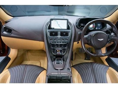 ASTON MARTIN DB11 - 2