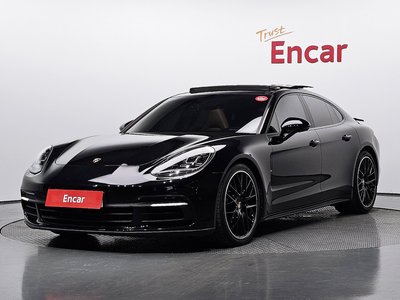 PORSCHE PANAMERA - 1