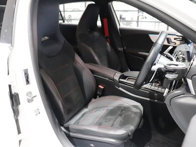 صورة مصغرة 32 لـ 2024 Mercedes-BENZ A-CLASS AMG
