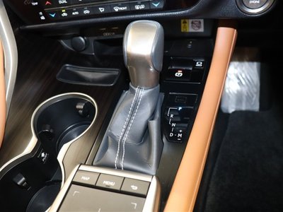 صورة مصغرة 38 لـ 2022 Lexus RX