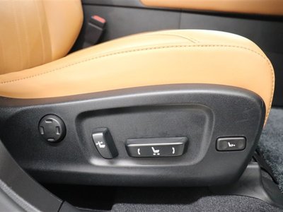 صورة مصغرة 25 لـ 2022 Lexus RX