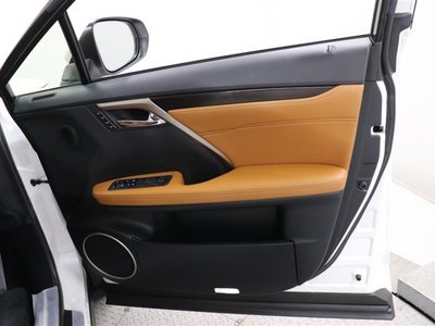 صورة مصغرة 41 لـ 2022 Lexus RX