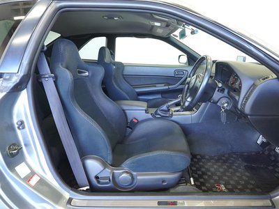 NISSAN SKYLINE GT-R - 10