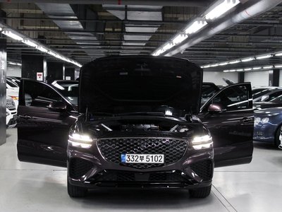 2022 Genesis GV70 — миниатюра 18