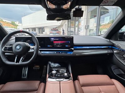 صورة 4 لـ 2025 BMW I5