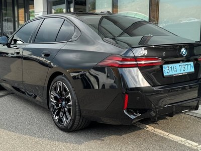 صورة 5 لـ 2025 BMW I5