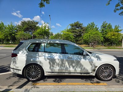 BMW X7 - 7