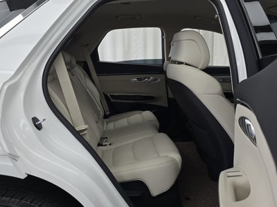 2025 Genesis GV70 — миниатюра 17