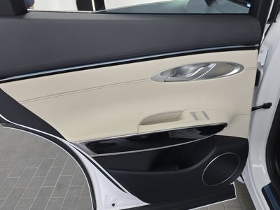 2025 Genesis GV70 — миниатюра 15