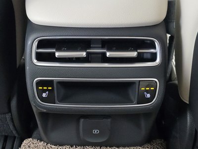 2025 Genesis GV70 — миниатюра 25