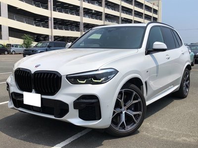 2022 BMW X5 photo 2