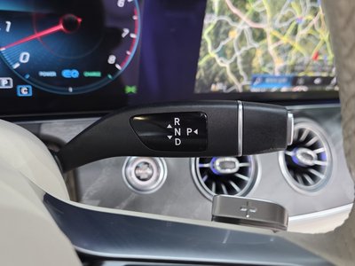 MERCEDES-BENZ E-CLASS - 9