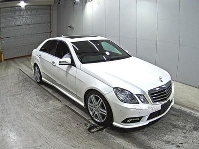 MERCEDES-BENZ E-CLASS - 1