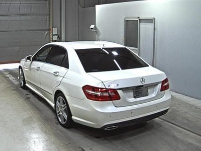 MERCEDES-BENZ E-CLASS - 2