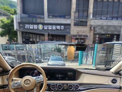 2018 Mercedes-BENZ S-CLASS photo 3