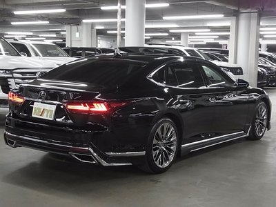 LEXUS LS - 6