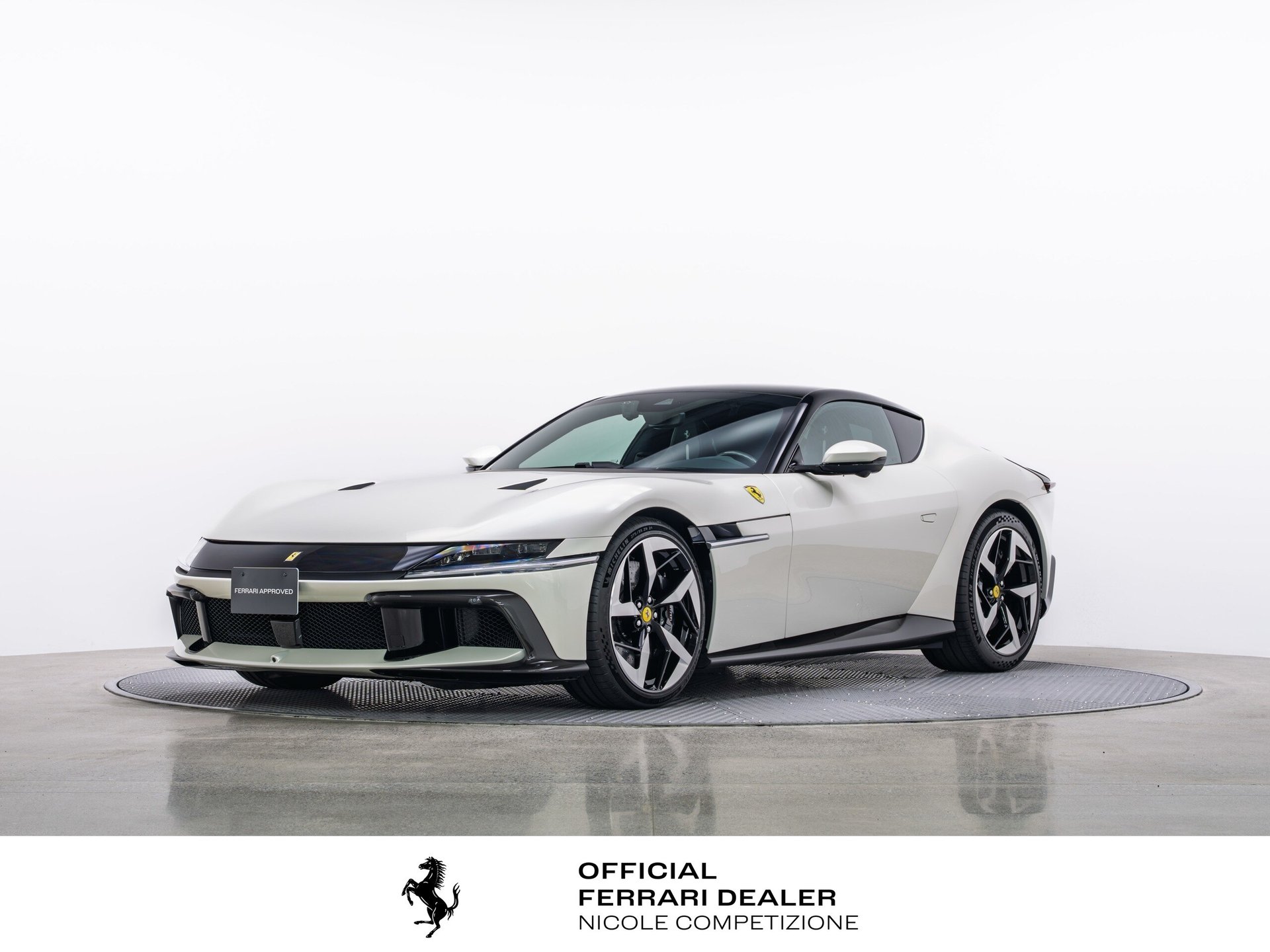 FERRARI 12 CILINDRI - View 1