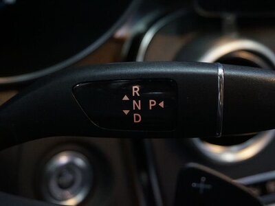 MERCEDES-BENZ GLC - 9