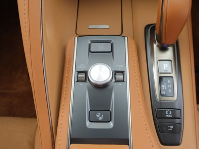 صورة مصغرة 10 لـ 2024 Lexus LC