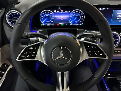 2025 Mercedes-BENZ EQB — фото 9