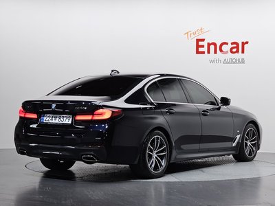 2023 BMW 5 SERIES — фото 4