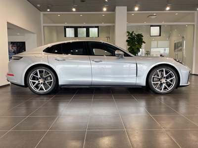 PORSCHE PANAMERA - 4