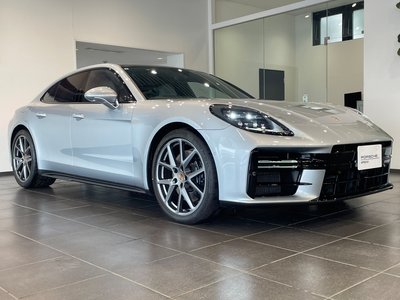 PORSCHE PANAMERA - 3